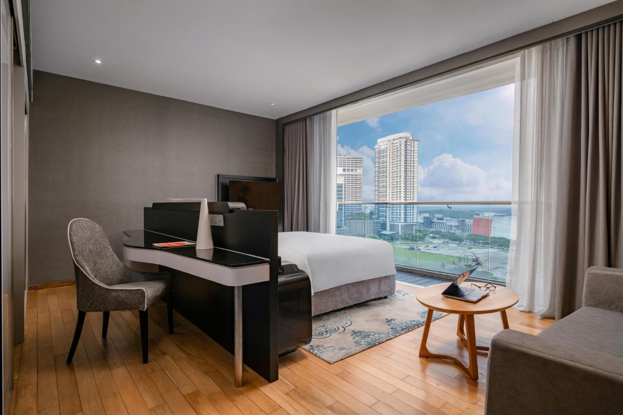 Fraser Place Puteri Harbour Nusajaya  Eksteriør billede Suite room