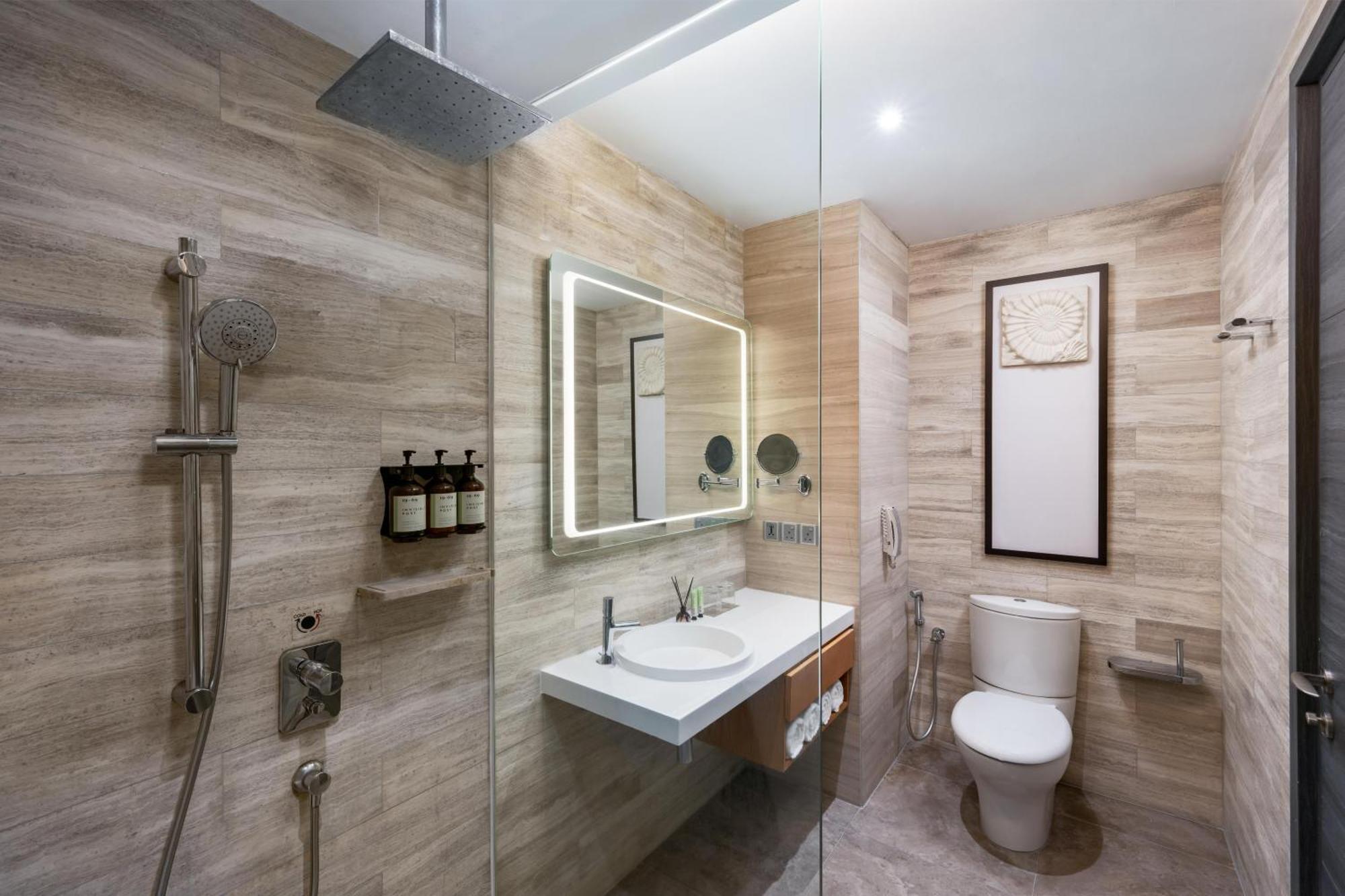 Fraser Place Puteri Harbour Nusajaya  Eksteriør billede Bathroom